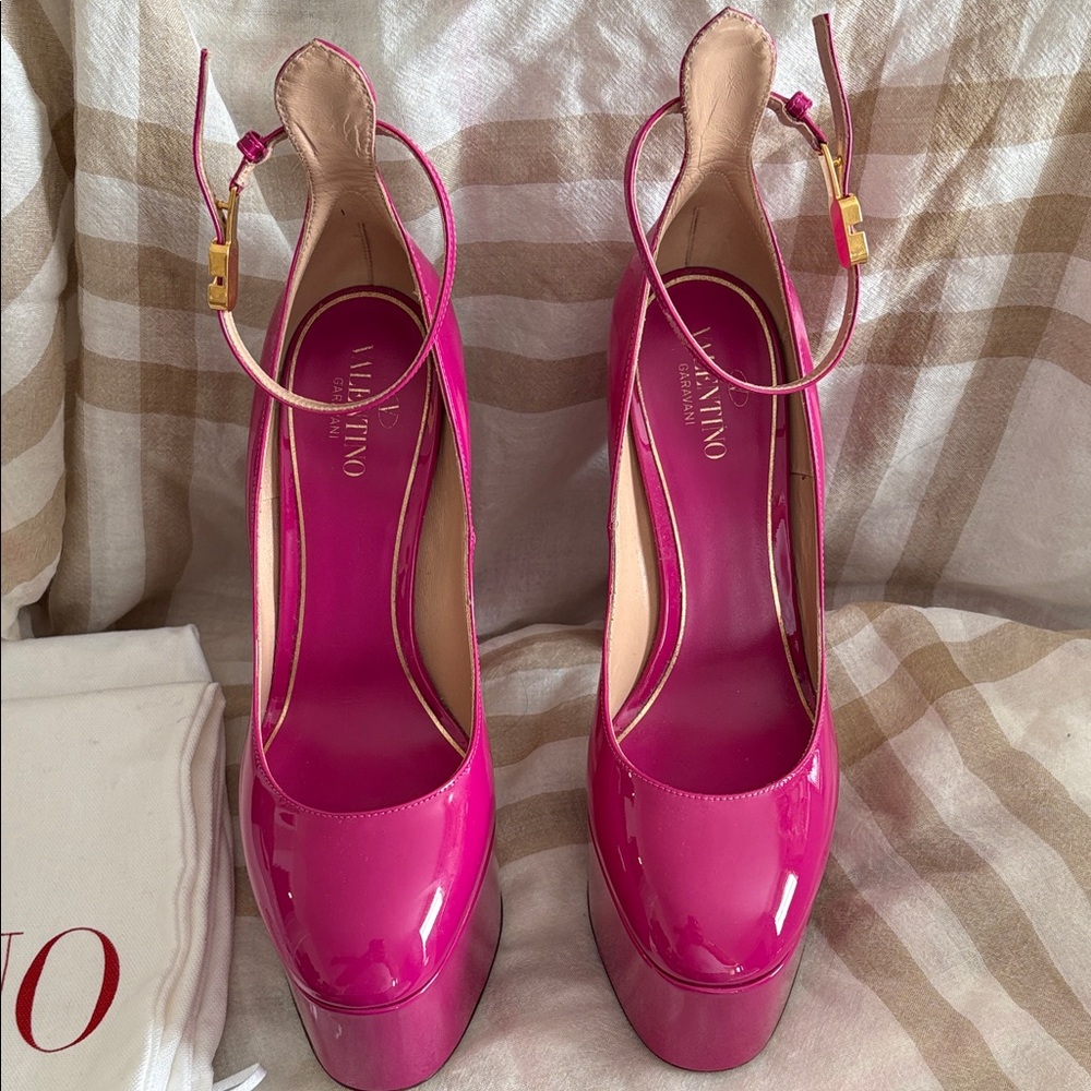 Authentic in box Valentino Hot Pink Platform Heels